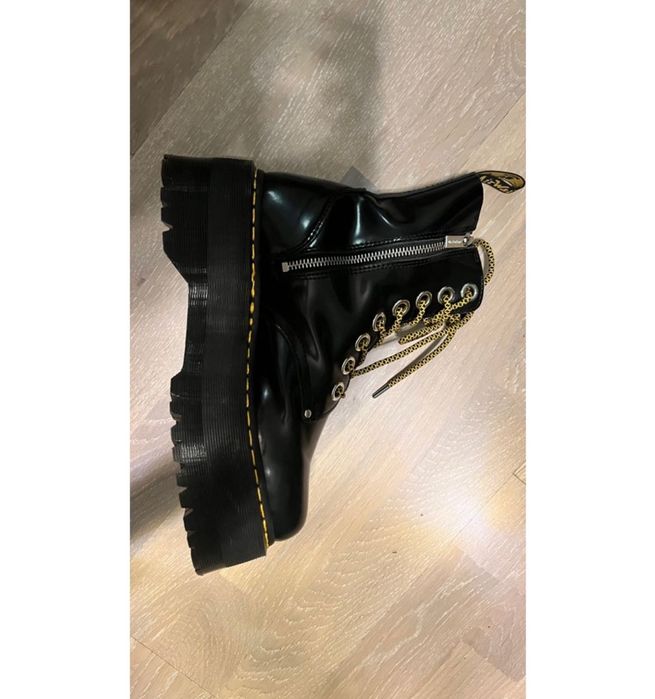 Dr. Martens Jadon Max