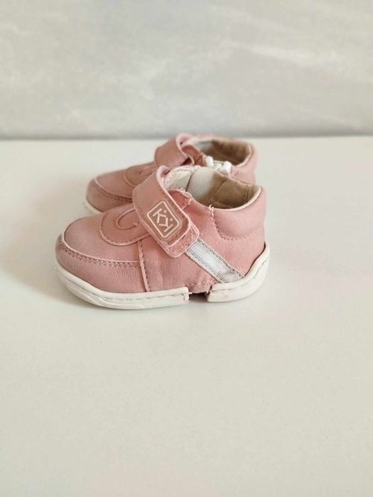 Обувки за прохождане