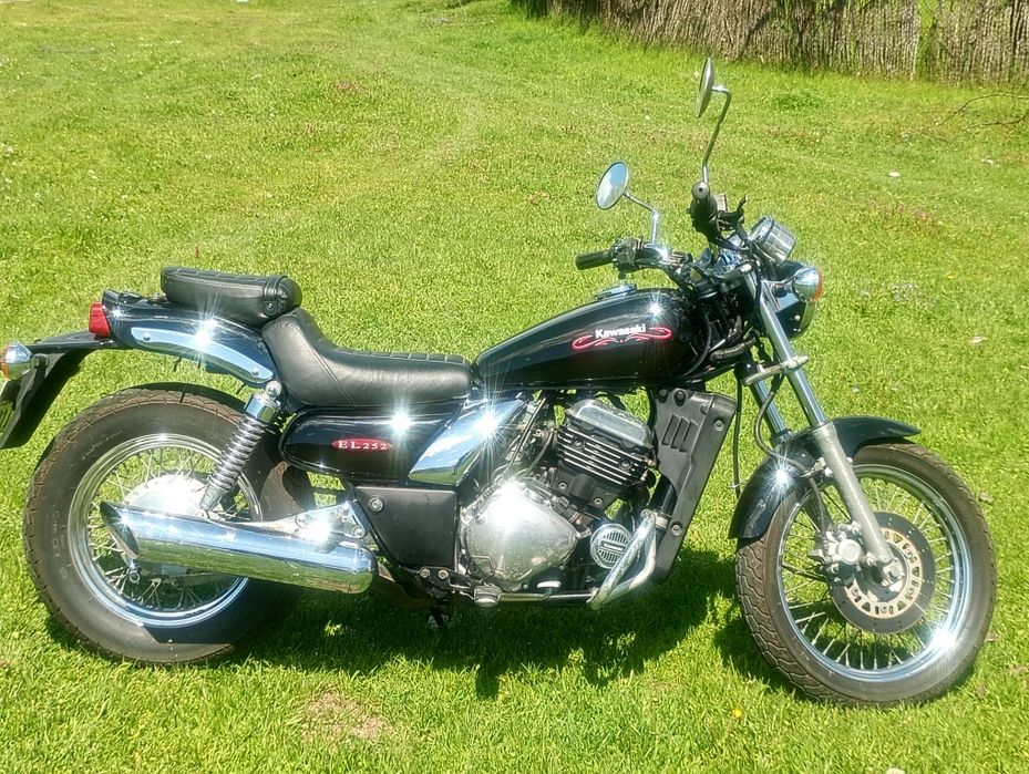 Vând Kawasaki Eliminator 250