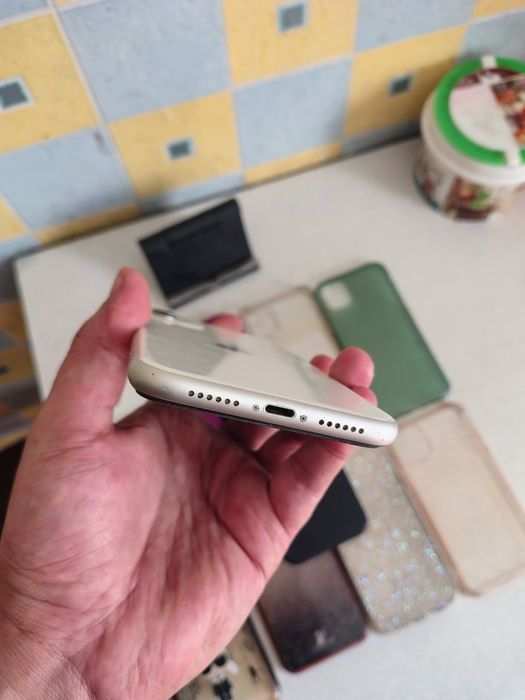 iPhone 11 без ремонта 128гб обмен