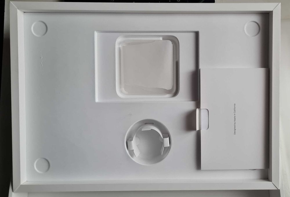 Коробка от MacBook Pro 16 inch