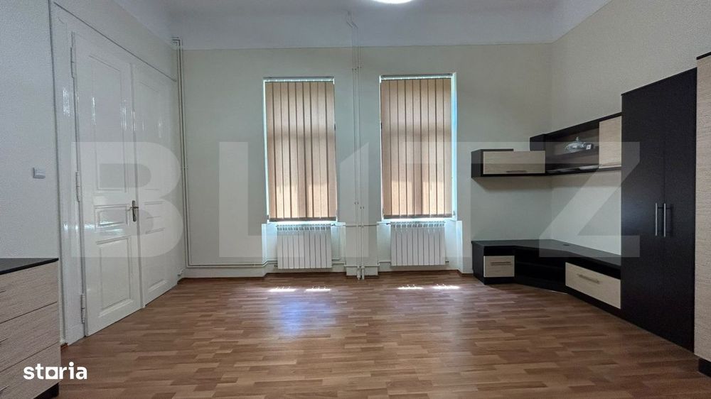 Apartament 2 camere in incinta Palatului Stern, Centrul Istoric al Ora