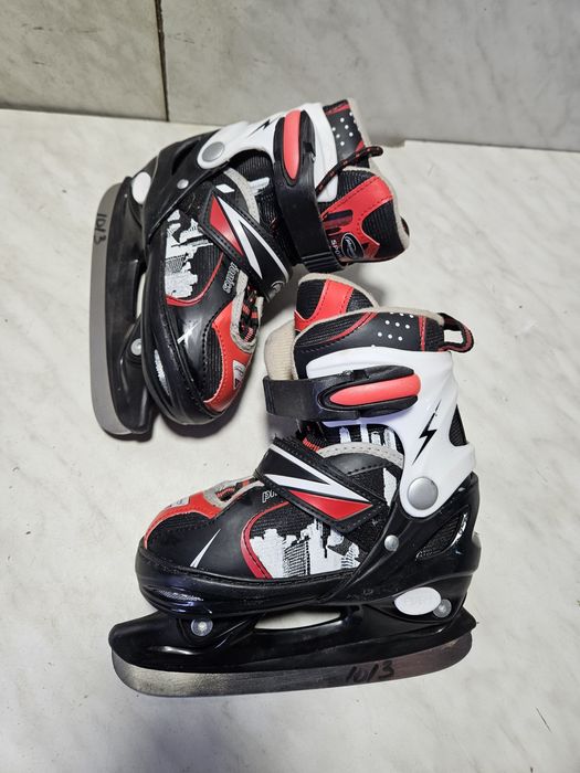 Patine 1013 gheata reglabile   marime 30-31-32-33 .