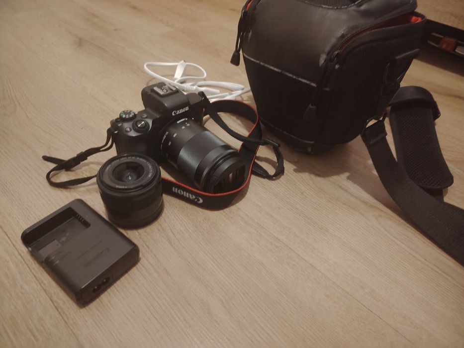 Canon EOS m50 makr ii +  2 обектива