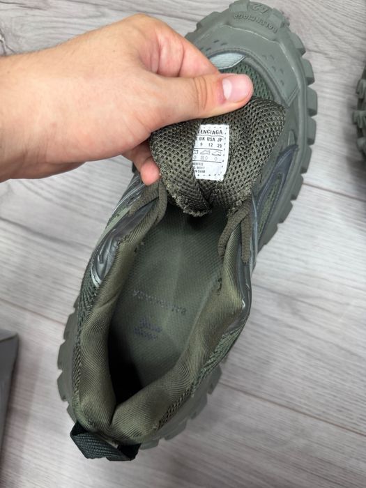Balenciaga defender army green marimea 42