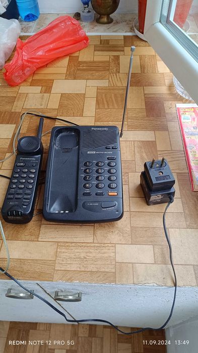 Безжичен стационарен телефон Панасоник