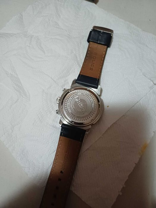 vand ceasuri originale modele festina jaguar police si dolce gabbana detali la telefon