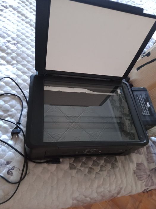 Продам принтер на запчасти