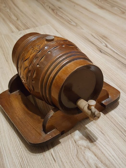 Butoias lemn sculptat cu suport  - figurina decor