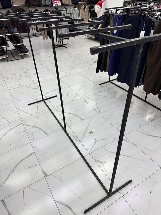 Вешалка для магазин одежды