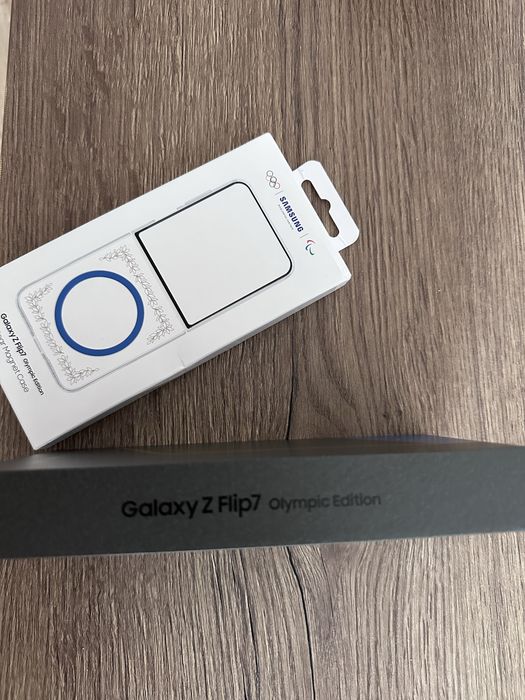 Новый. Samsung Galaxy Z Flip7 olympic Edition.