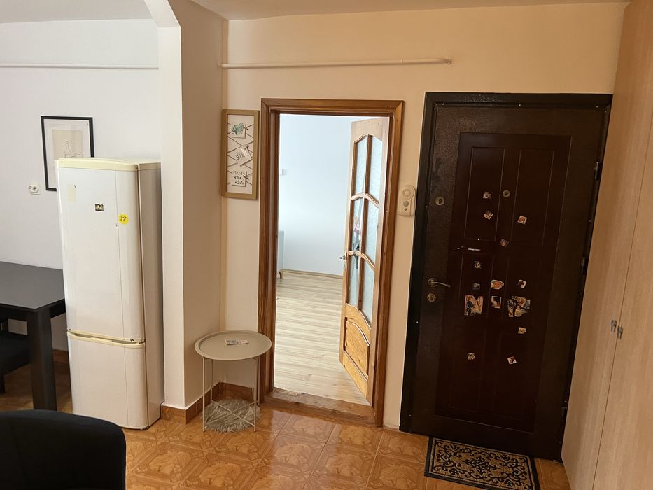 Inchiriez apartament 2 camere zona cartier