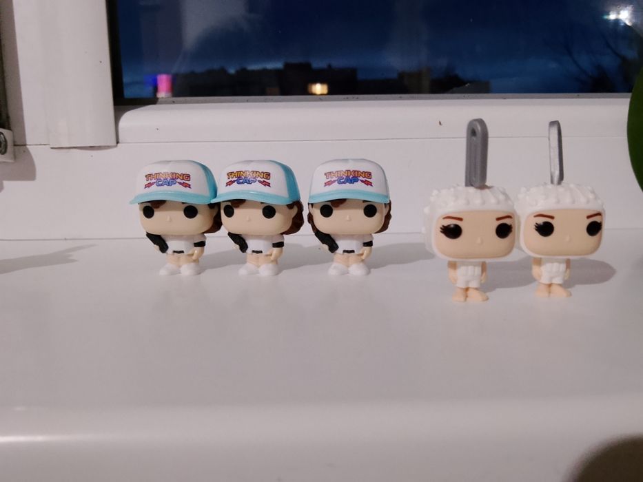 Stranger things Kinder - фигурки от колекцията