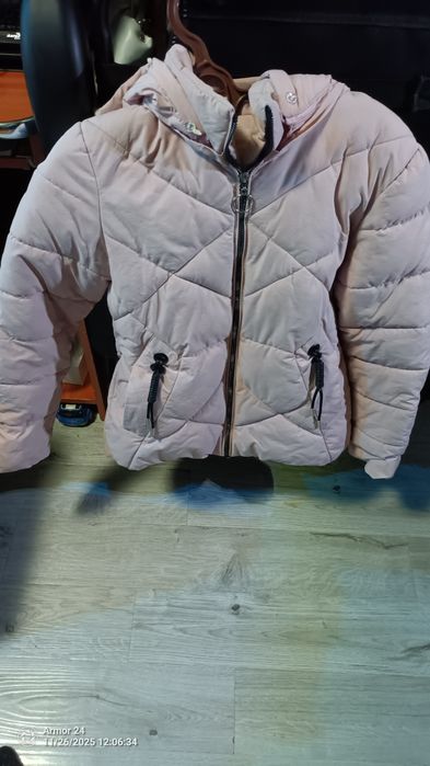 продам женскую зимнюю куртку