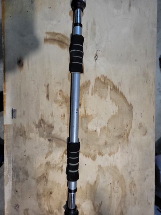 Турник дверной. Распорный.