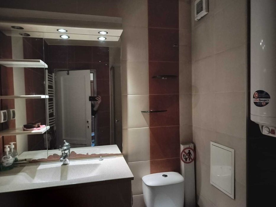 Дава се под наем Двустаен апартамент в София, Център - 56 кв.м за 400 € - Снимка #1