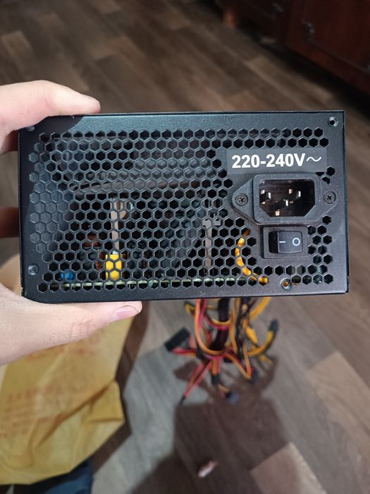 Блок питания Cougar