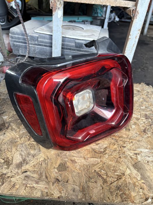 Стоп ляв за Jeep Renegade 2024год.