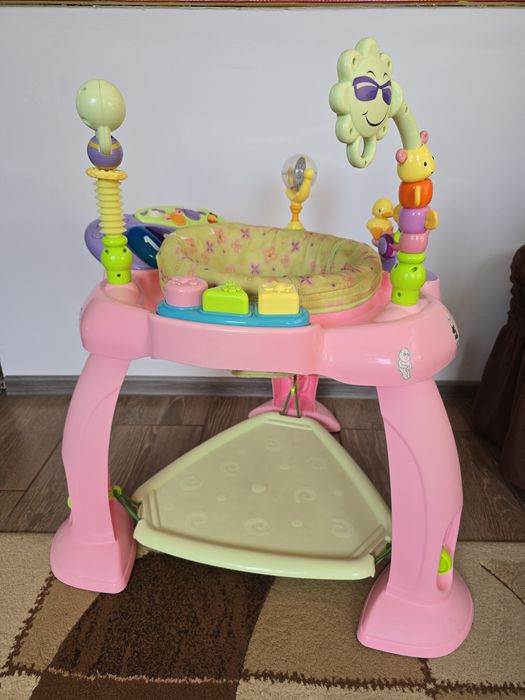 Vand centru de activitati cu trambulina  Hola Toys