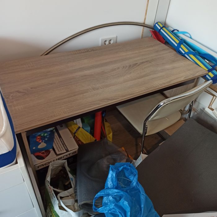 Vând birou stare foarte buna