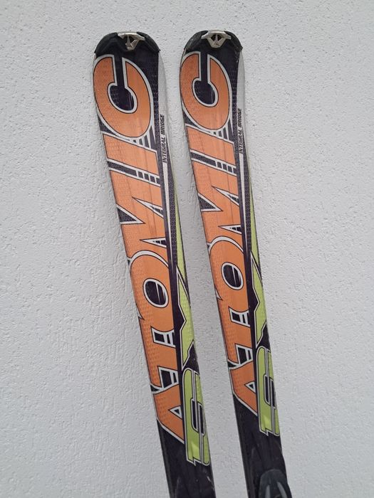 Skiuri Atomic 166cm