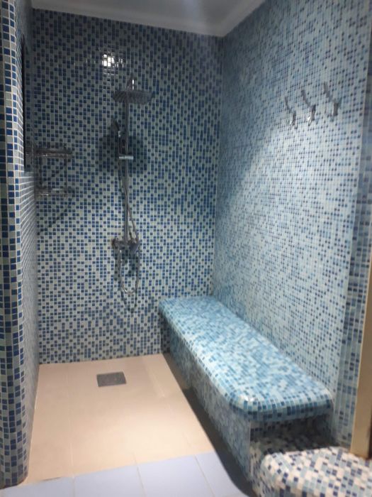 Сауна 8000т. Бильярдом и бассейном караоке.