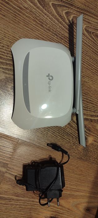 Wi-Fi роутер (TP-Link TL-WR840N) в хорошем состоянии, рабочий