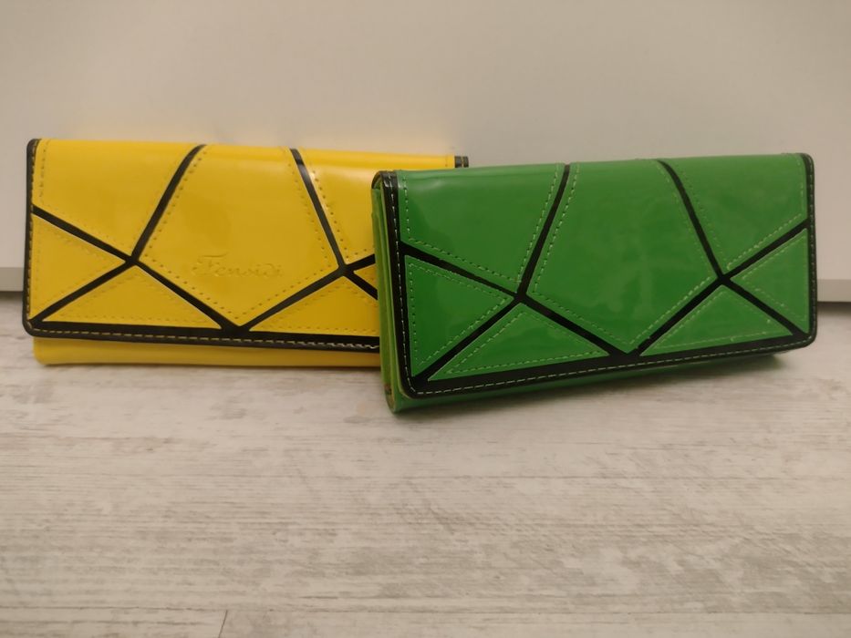 Дамско лачено портмоне 2 броя