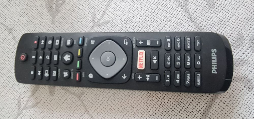 Смарт тв Philips 4k Ambjlihgt.