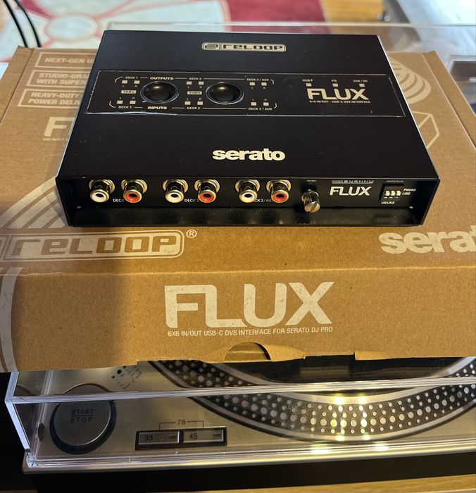 Reloop Flux - Digital 3-channel USB-C DVS interface for Serato DJ Pro