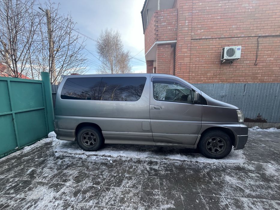Продам минивэн Nissan Elgrand E50