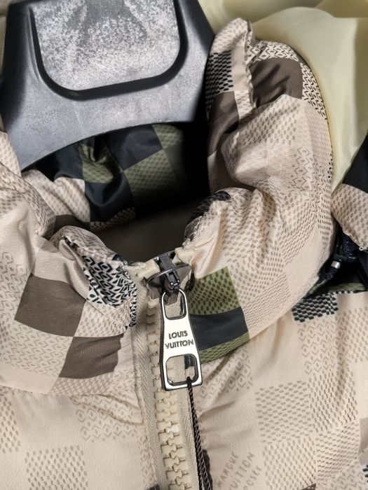 Lois Vieton ново яке високо качество