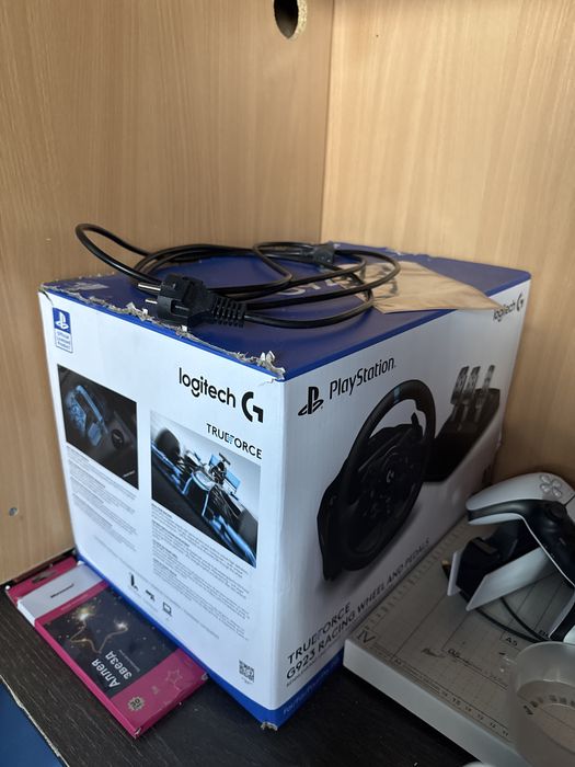Игровой руль Logitech G923 для PC, PS4, PS5