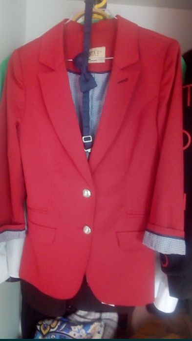 Продам женские  вещи