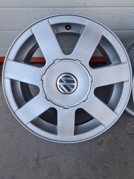 Оригинални джанти за ФОЛСВАГЕН VW R15 5x112 ET45 7J