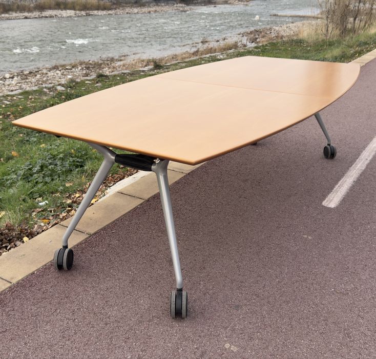 Страхотна конферентна маса за срещи сгъваема подвижна на колелца;