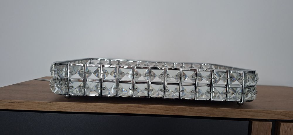 Vând costumații domnișoare de onoare si tava gătit mireasa