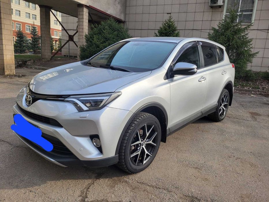 Автомобиль  Toyota RAV4