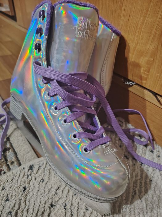 Продам Коньки женские