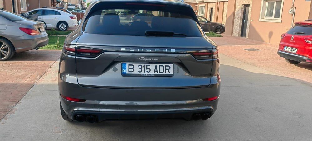 PORSCHE Cayenne 2022 — imagine 3