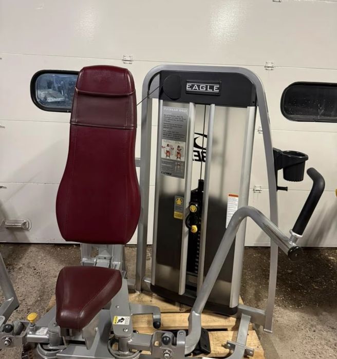 Фитнес уреди cybex eagle пек дек задно рамо