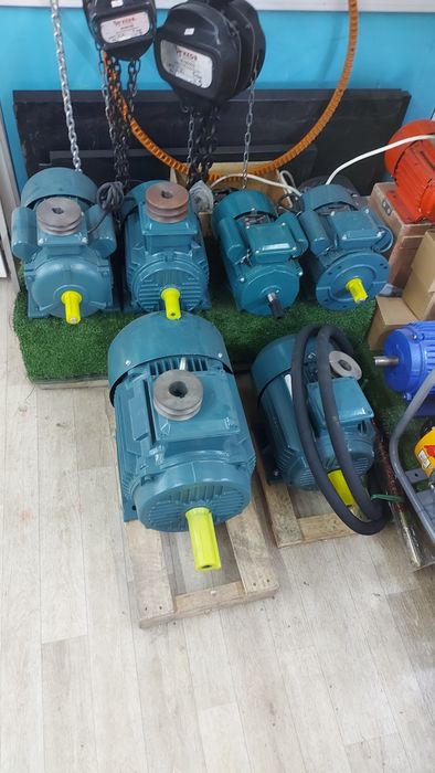 Электродвигатель,мотор, двигатель 3к 3000 об 220вт