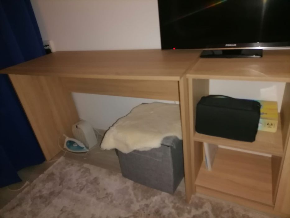 Vând Birou de colț +scaun