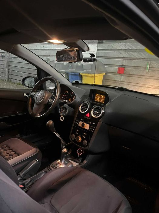 Opel Corsa D 2011