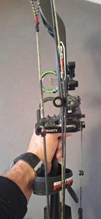Arc compound RTS (ready to shoot) PSE Evo EVL 32