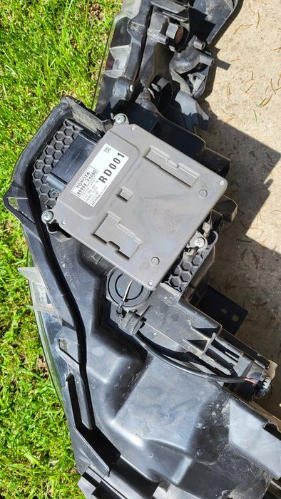 FAR Toyota CHR partea dreaptă