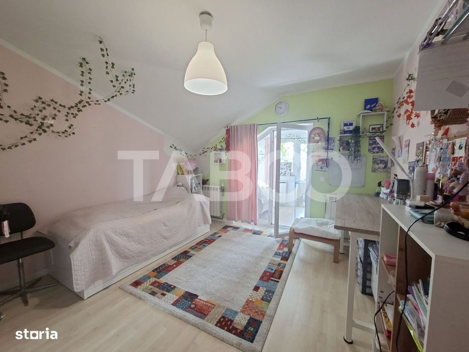 Casa individuala de vanzare - Sura Mica- 4 camere si 490 mp teren