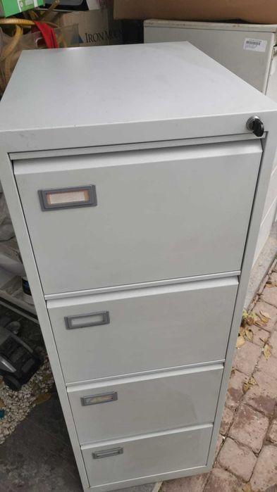 ocazie  fiset metalic cu 4  sertare metal  / rollbox cu 3 sertare