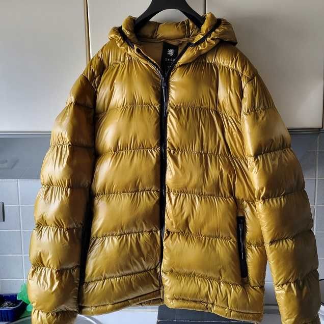 Geaca puffer lucioasa unisex XL cu gluga nou