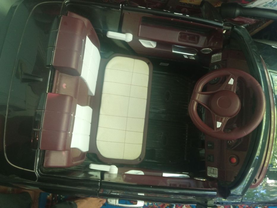 River Roger bolalar avtomabili